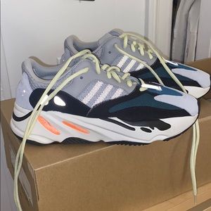 Yeezy Boost 700 size 7 men’s